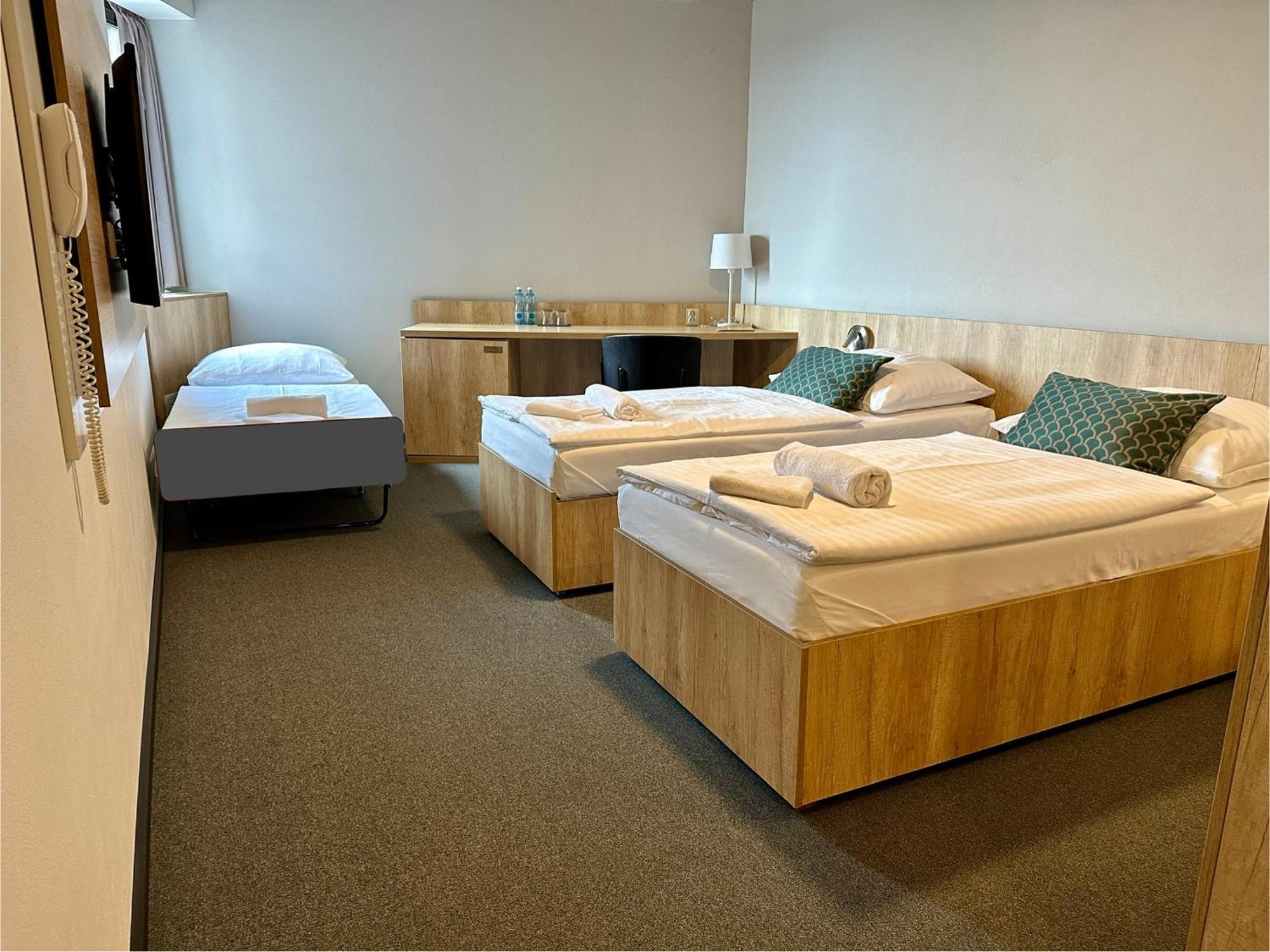 Hotel D1 Ostrovacice Bagian luar foto